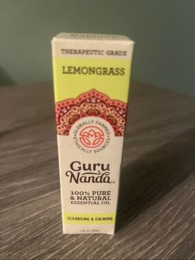 Guru Nanda Lemongrass Essential Oil